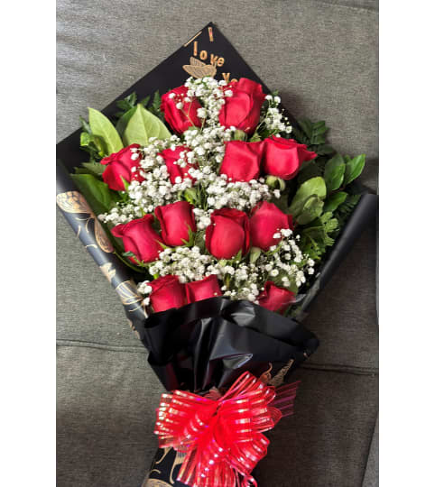 DOZEN RED ROSES BOUQUET LOVE