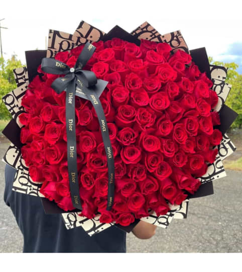 Buchon 100 Red Roses